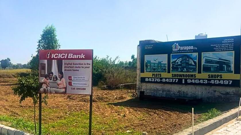 Explore premium plot projects along the scenic Kharar Kurali Highway, featuring Sparsh City and Paragon City. Discover the security, community spirit, and luxurious amenities that make gated living a sought-after choice.